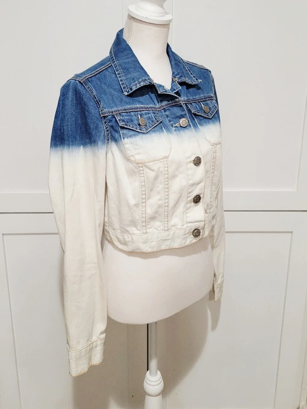 Bethany Mota Two-Tone Ombre Blue & White Classic Denim Jacket | Size Large